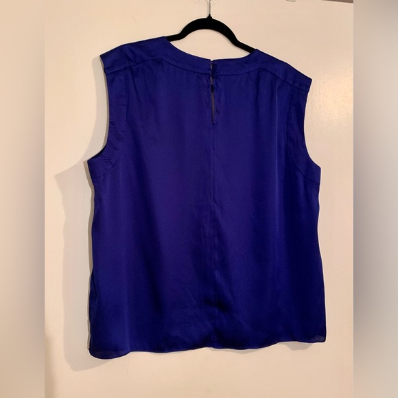 NWT JONES NY silky royal blue V-neck tank top - Picture 2 of 3